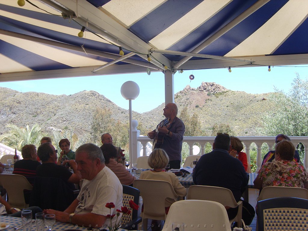 UN MECHOUI AVEC LES AMIS PN D ANDALOUSIE 9 05 2013 A MOJACA (40).JPG -  